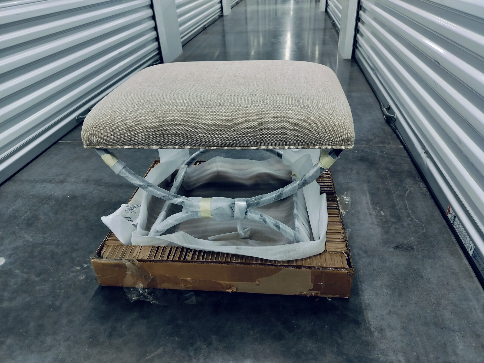 Nonarch Niles Bench With Fabric Seat