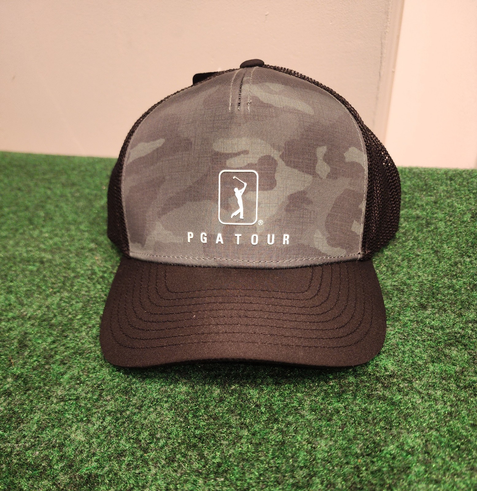 PGA Tour Pro Series  Trucker Golf Hat