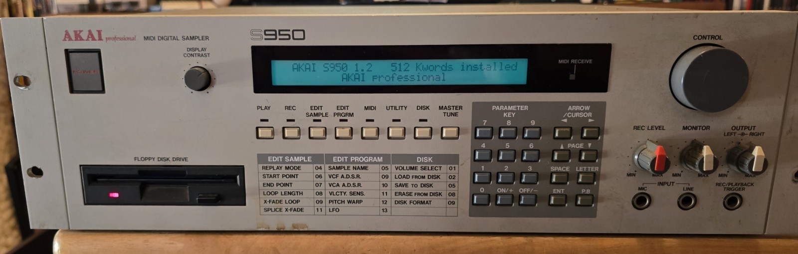 AKAI S-950 Rack Sampler 512KB Installed Tested READ DESCRIPTION FIRST