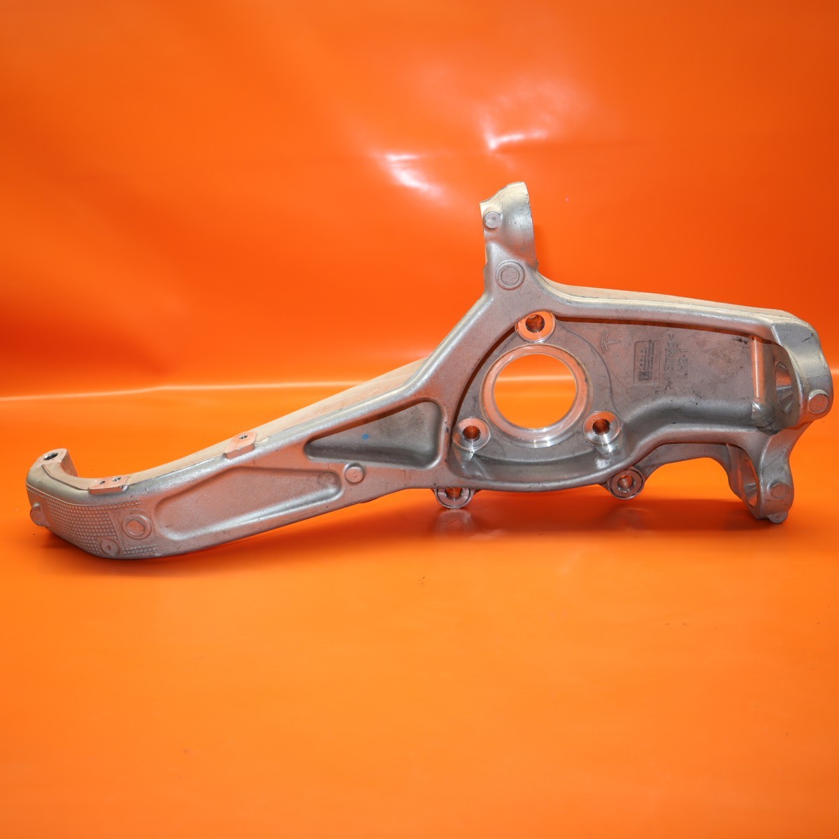 TESLA MODEL 3 KNUCKLE LEFT FRONT DRIVER 2017-2021 2022 2023 1044311-00-E RWD OEM