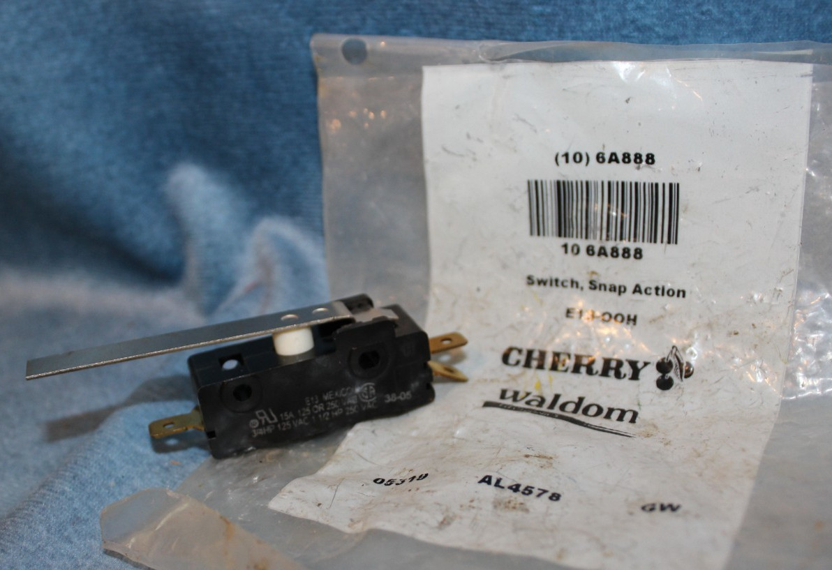 New (Genuine Cherry) E13-00H Microswitch SPDT 15A 125/250V AC Straight Lever