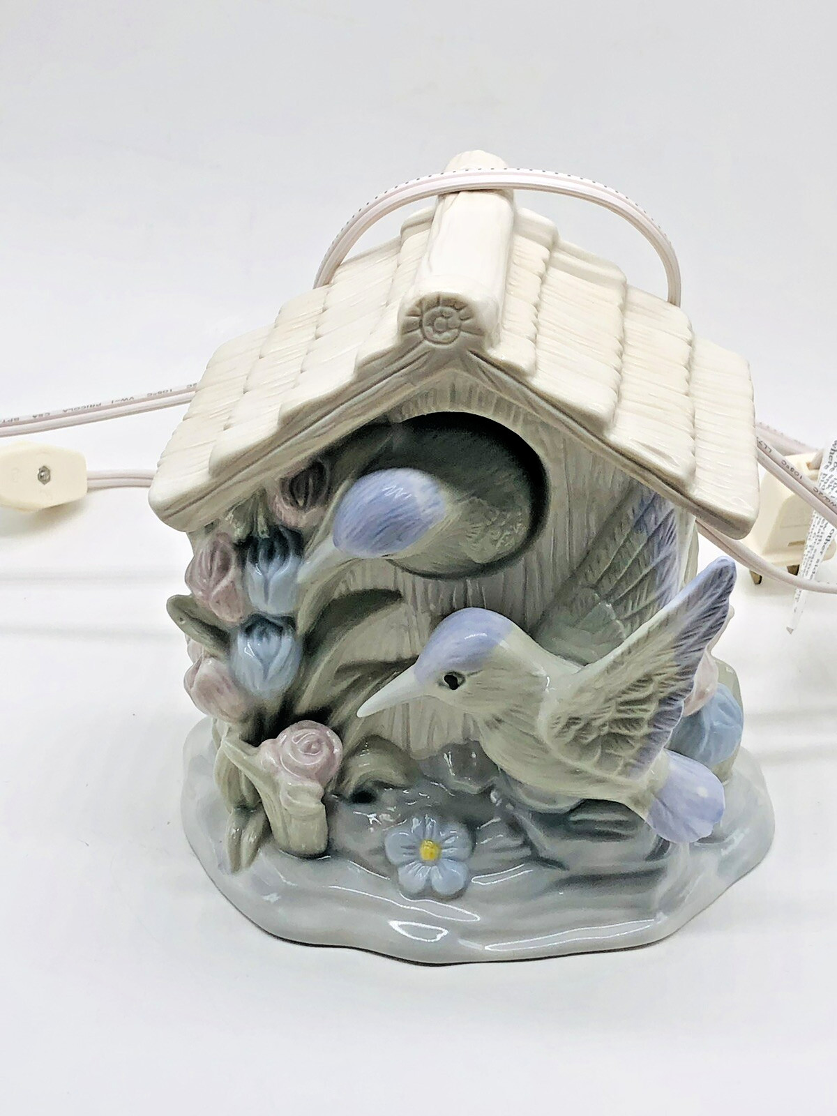 Hummingbird Night Light Porcelain Table Top Light Switch on Corded Pastel