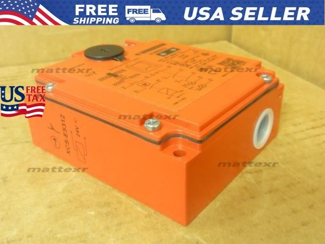 NEW Schneider Telemecanique XCSE5312 Safety Interlock Limit Switch 240/480