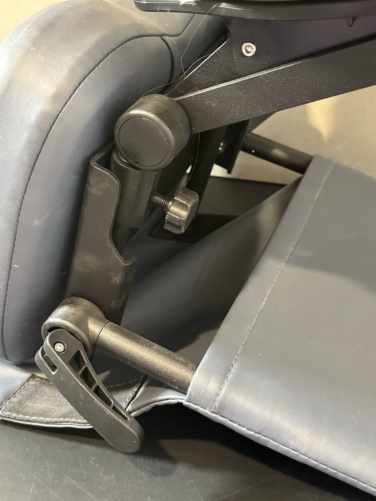 Master Massage Adjustable Headrest