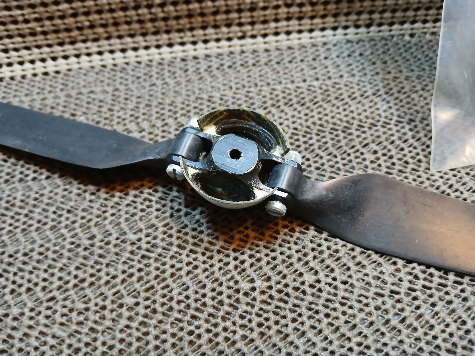 GRAUPNER*MODEL AIRPLANE ENGINE PARTS*FOLDING PROPELLERS*SP*NOS*OP*SAI