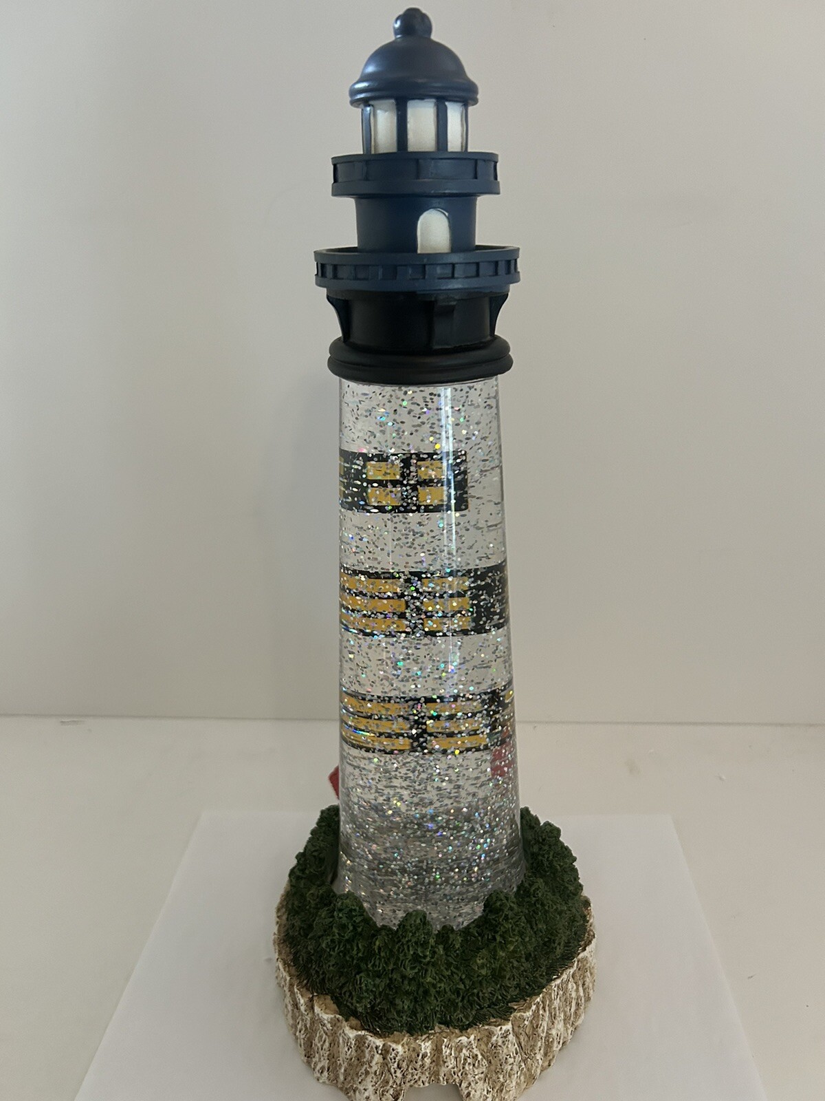 LIGHTHOUSE GLITTER GLOBE Cracker Barrel Exclusive Large Acrylic Resin New No Box
