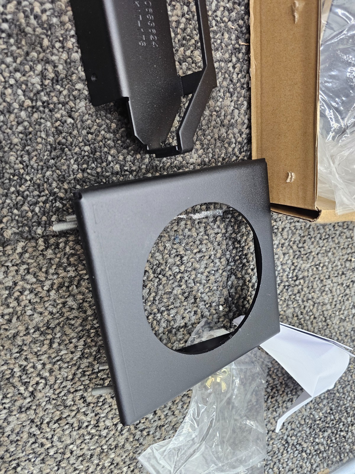 ONQ 22029-KIT-178 Tablet Security Bracket 10.1" ONN