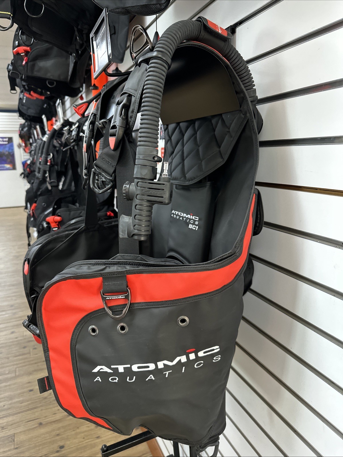 Atomic Aquatics BC1 BCD Scuba Dive Buoyancy Compensator Medium - Large