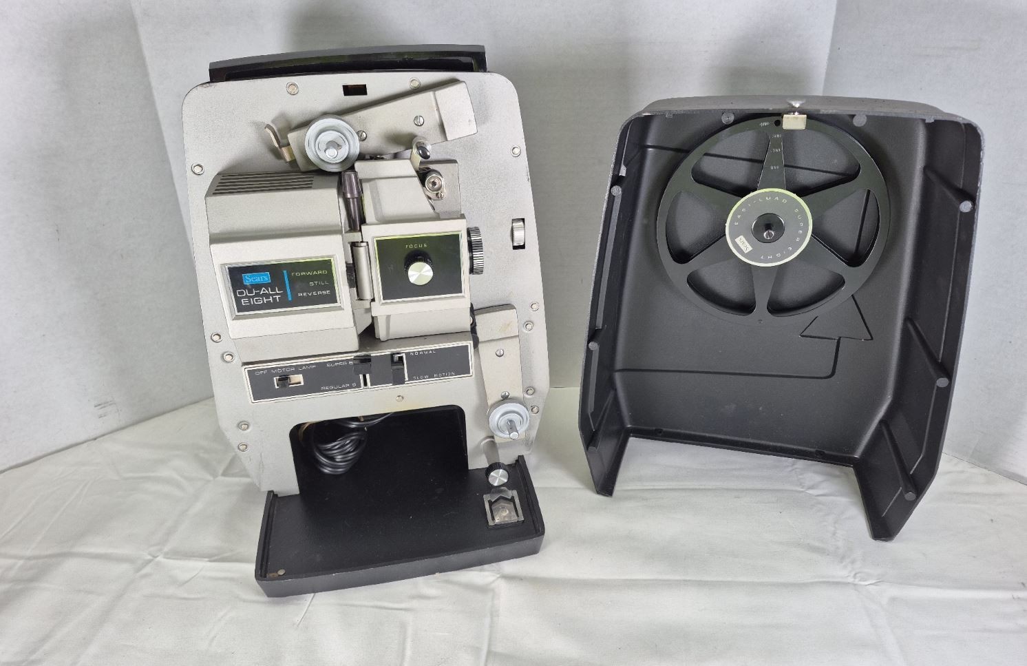 Sears Du-All Super 8 8mm Film Projector Model 584.92040 with Case.  Working