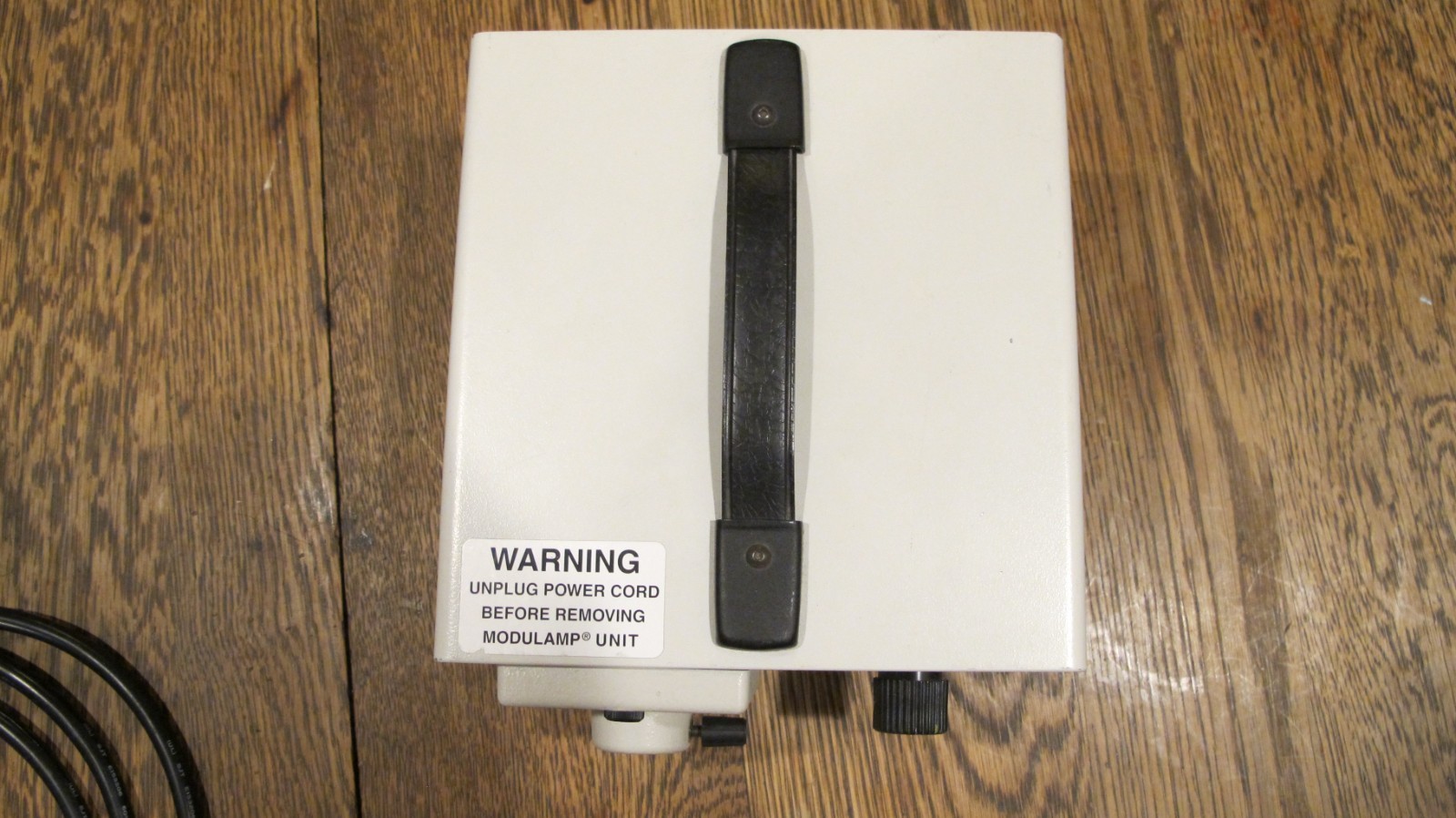 Leeds Schott Fostec 20500./14 Microscope Fiber Optic Light Source 150W EKE 18mm