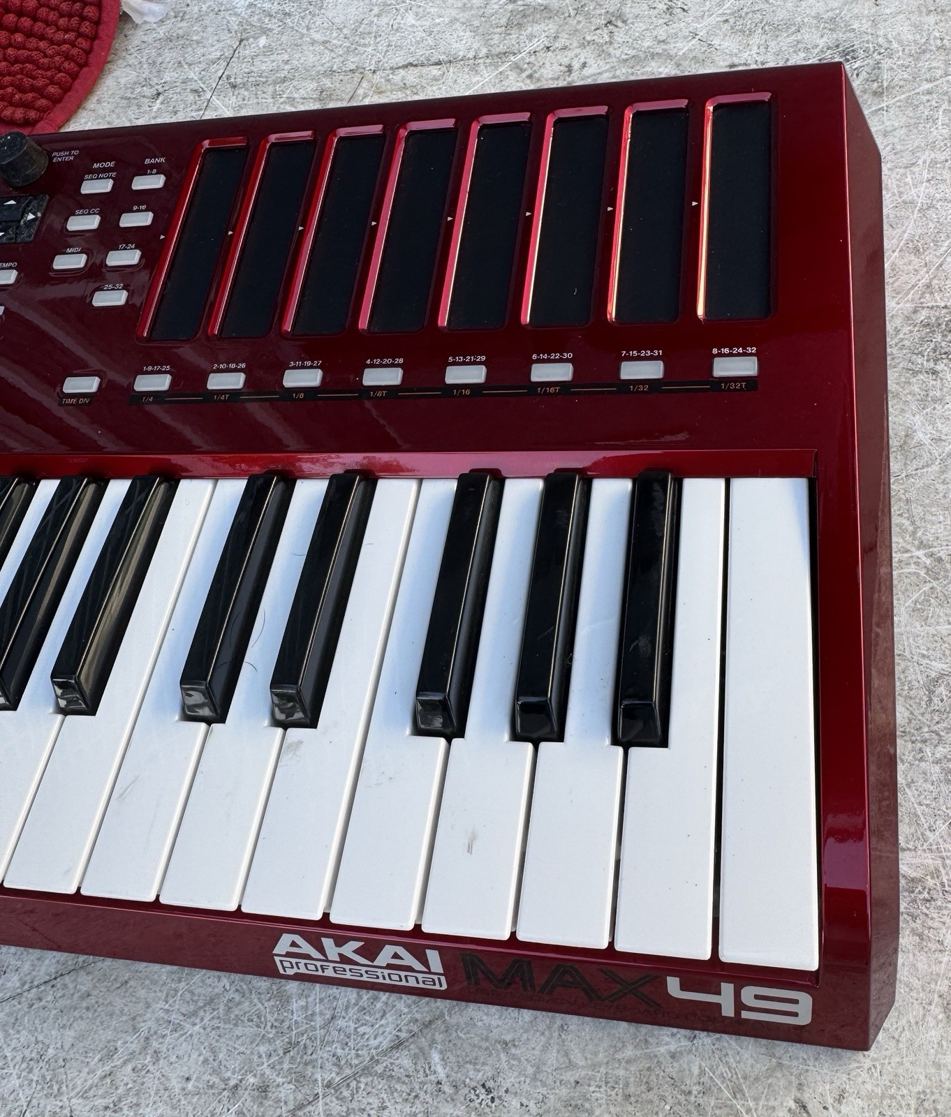 Akai Professional MAX49 USB/MIDI/CV Keyboard Controller with Touch Faders