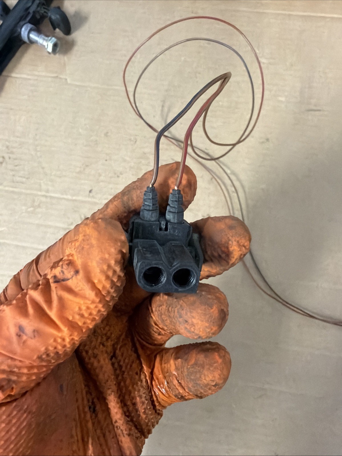 x1 OEM BMW E30 E36 Diff Differential Plug Terminal Connector Housing 90* 1378416