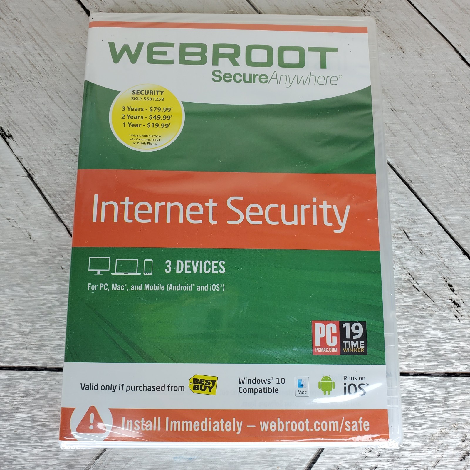 Webroot Internet Security with Antivirus [3 Devices PC, Mac, and Mobile] Sealed