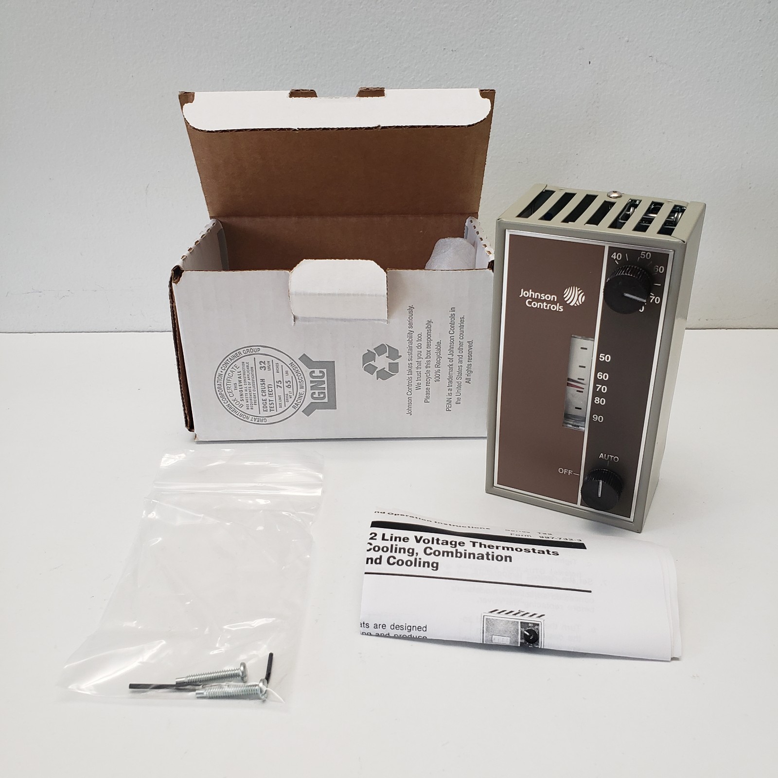 PENN - Johnson Controls T22JCC-1C COOLING Thermostat RANGE 40/90F AUTO OFF FAN