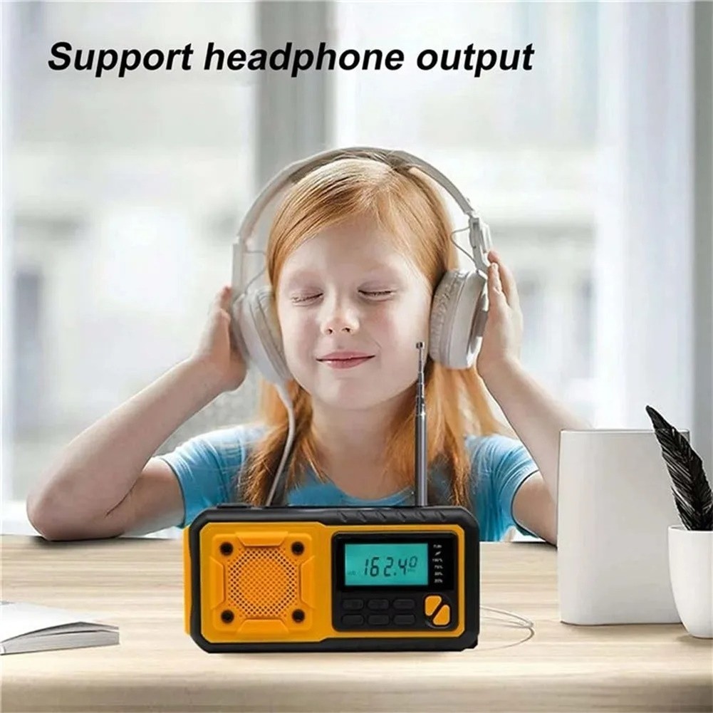 Solar Radio with 4000mAh Battery and Multi Function for Outdoor Activities