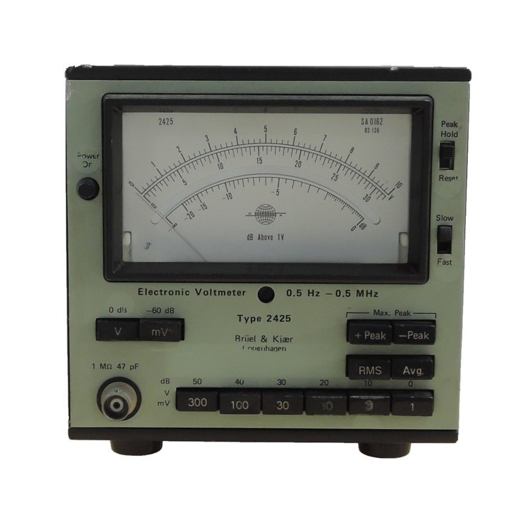 Bruel & Kjaer 2425 Voltmeter 0.5Hz-0.5MHz Japan