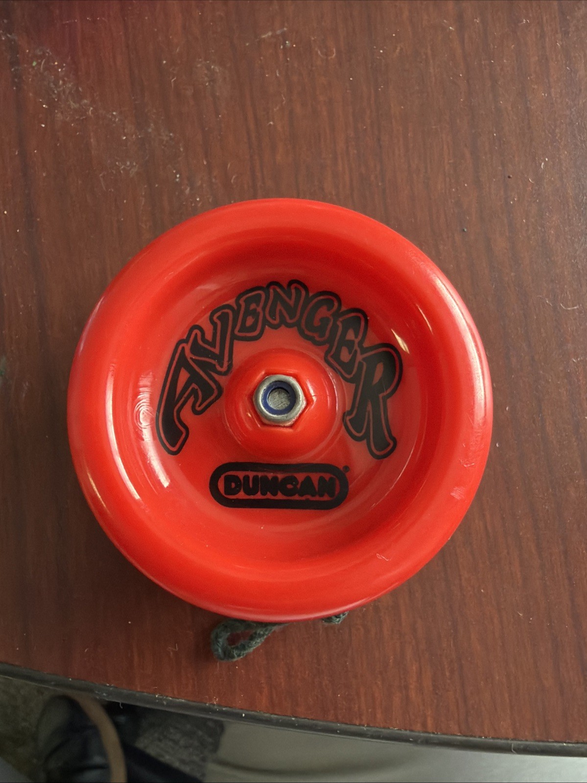 Vintage DUNCAN AVENGER Yo-Yo Hard Core  - Red