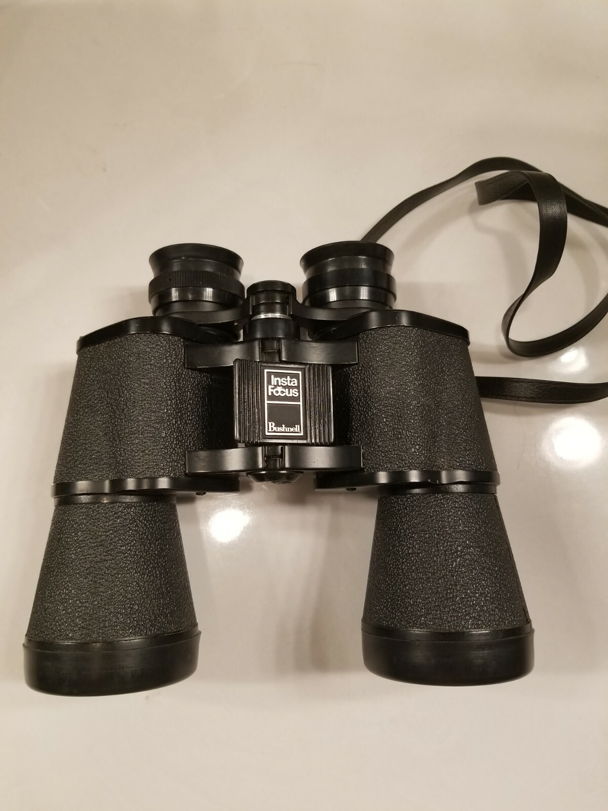 Bushnell Binoculars With Case 3K