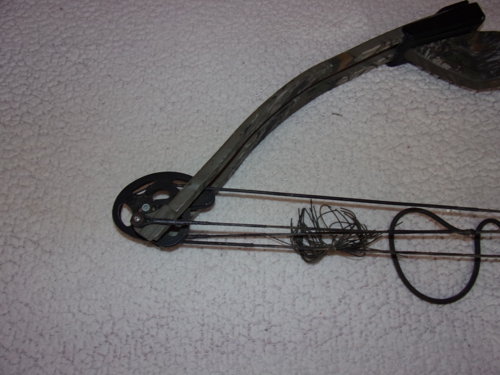 PSE Archery F-4 Maxis Compound Bow