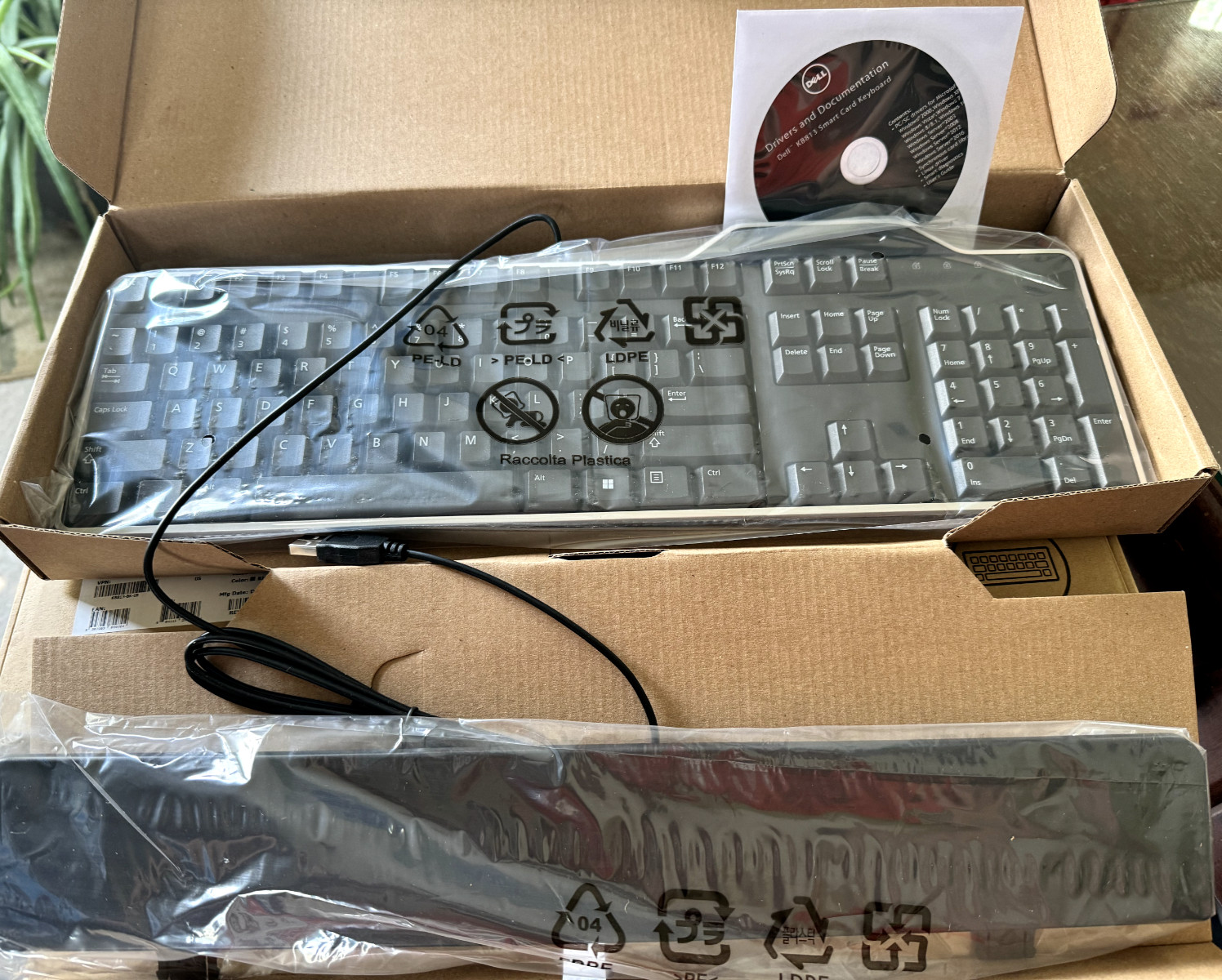 Dell USB Wired KB813 Keyboard Smart Card Reader KB-813 w/palm rest