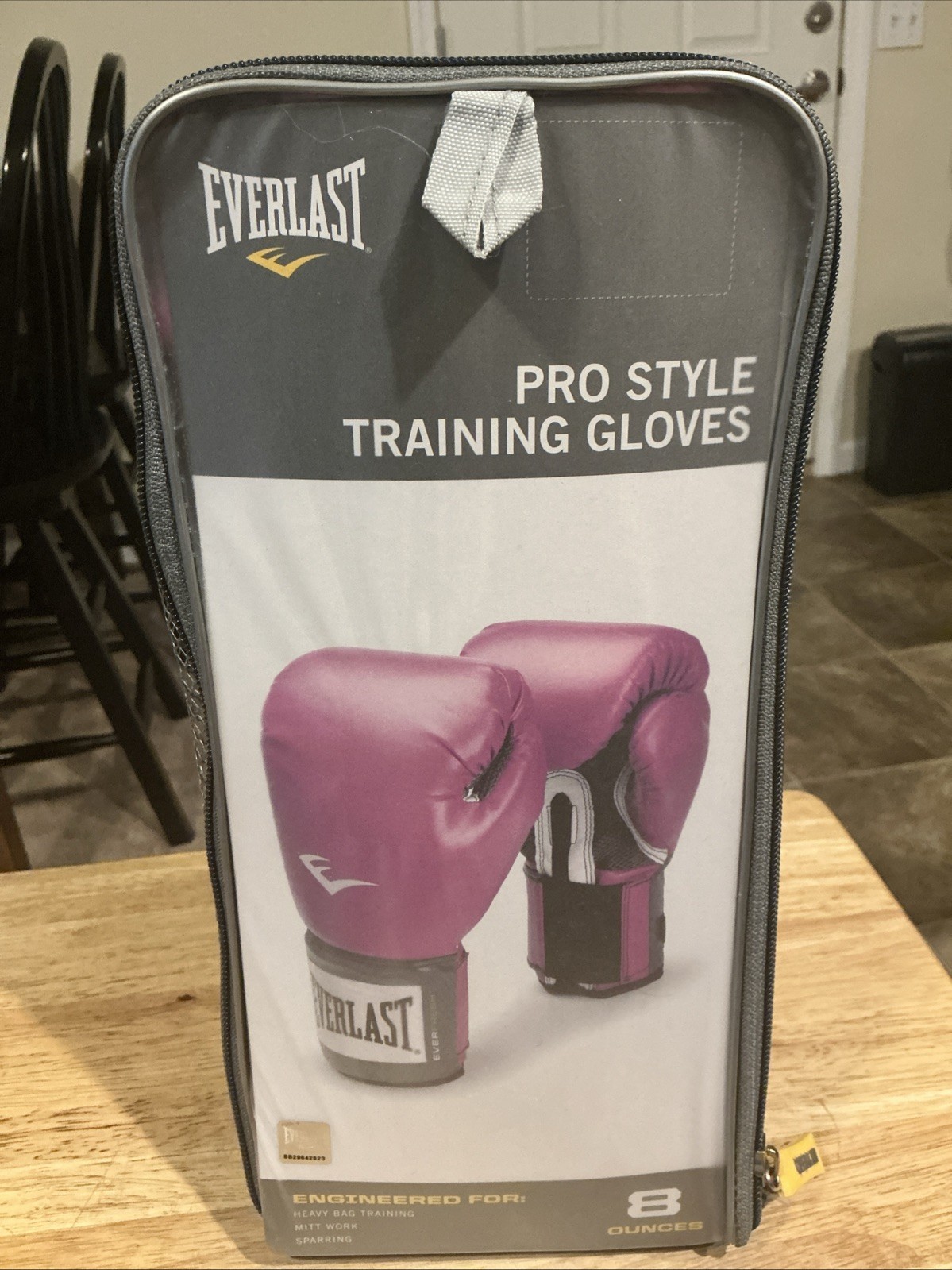 EVERLAST Pro Style Boxing Training Gloves 8 oz Pink NEW