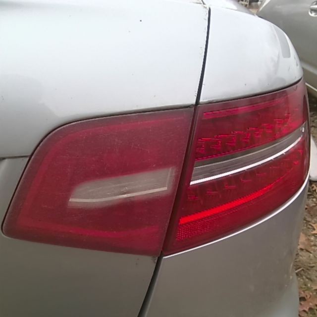 2010 AUDI A6 Spindle Knuckle Front Right Passenger 197K OEM