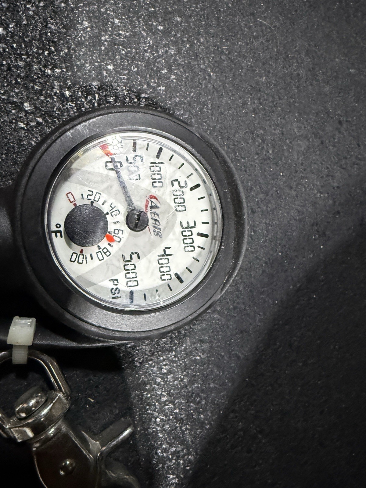 SCUBAPRO REGULATOR S600 first stage regulator and aeris pressure gauge untested