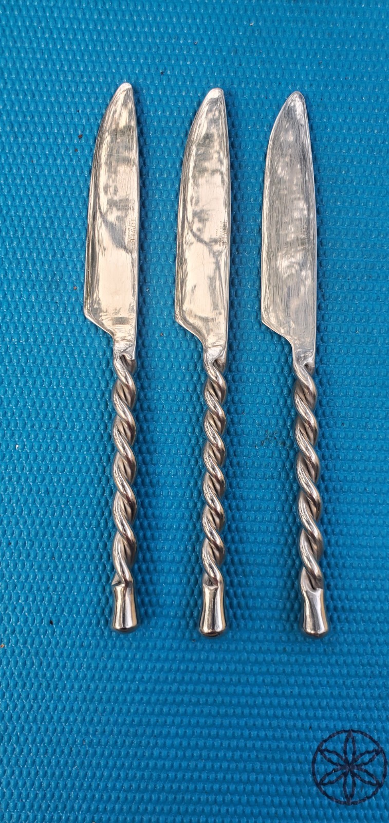 3-Towle CAROUSEL 18/10 Stainless Flatware DINNER KNIVES 9"