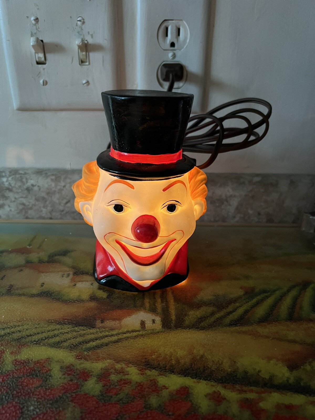 Vintage Ceramic Clown Head Night Light  On Off Switch 5 3/4” Tall