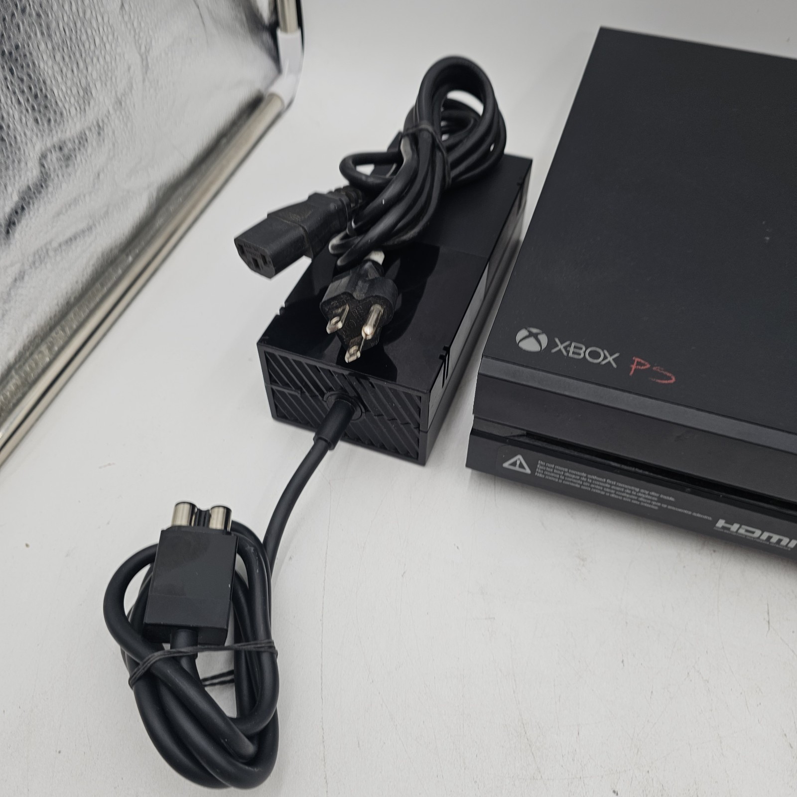 Microsoft Xbox One 1TB Original Console W/ Controller Tested 2 Game Bundle 1540