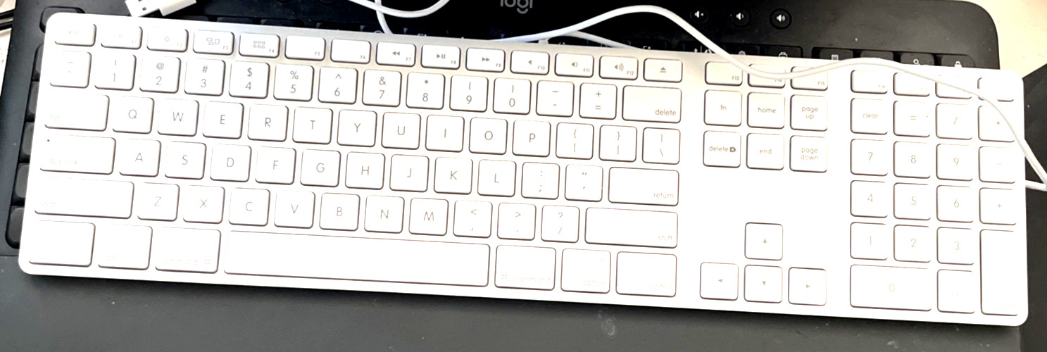Apple Keyboard A1243 Mac PC – Wired USB Keyboard Geniune Fully Tested