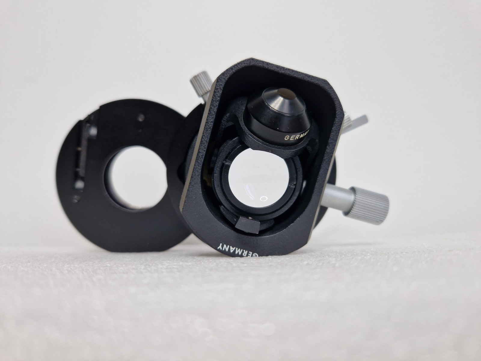 Leitz microscope pol condenser. missing polarizing filter.