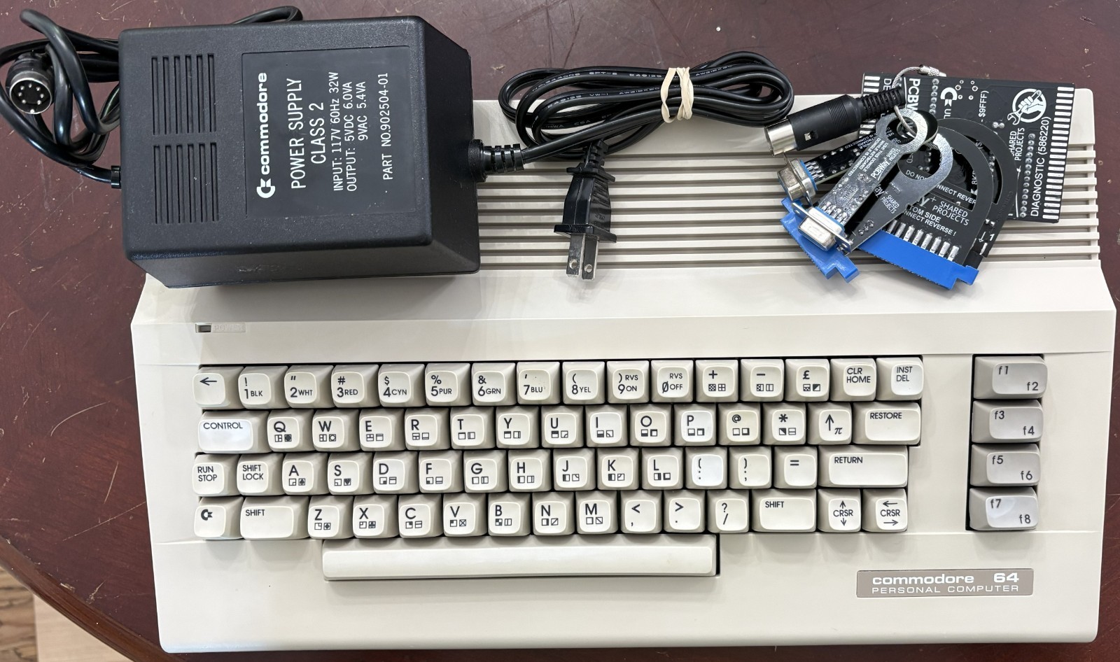 COMMODORE 64C COMPUTER 250466 HEATSINKS TESTED AND WORKING  ZIF64