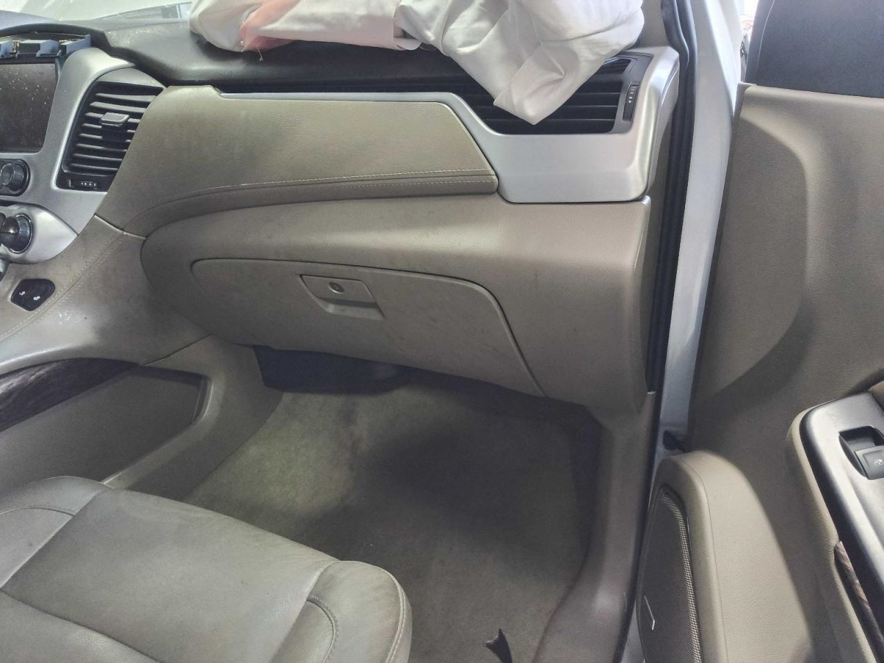 GMC YUKON 2019 Glove Box 706130