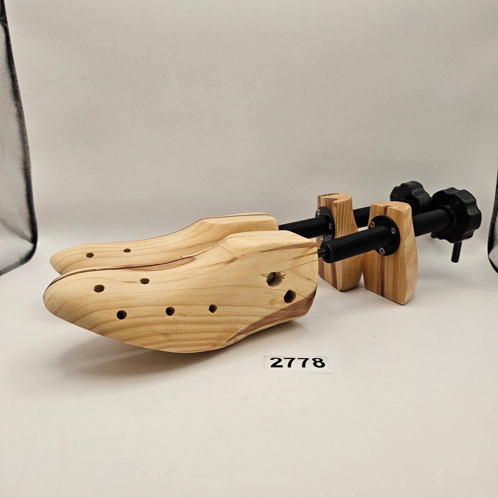 LOT OF 2 - PINEWOOD MENS SHOE STRETCHER
