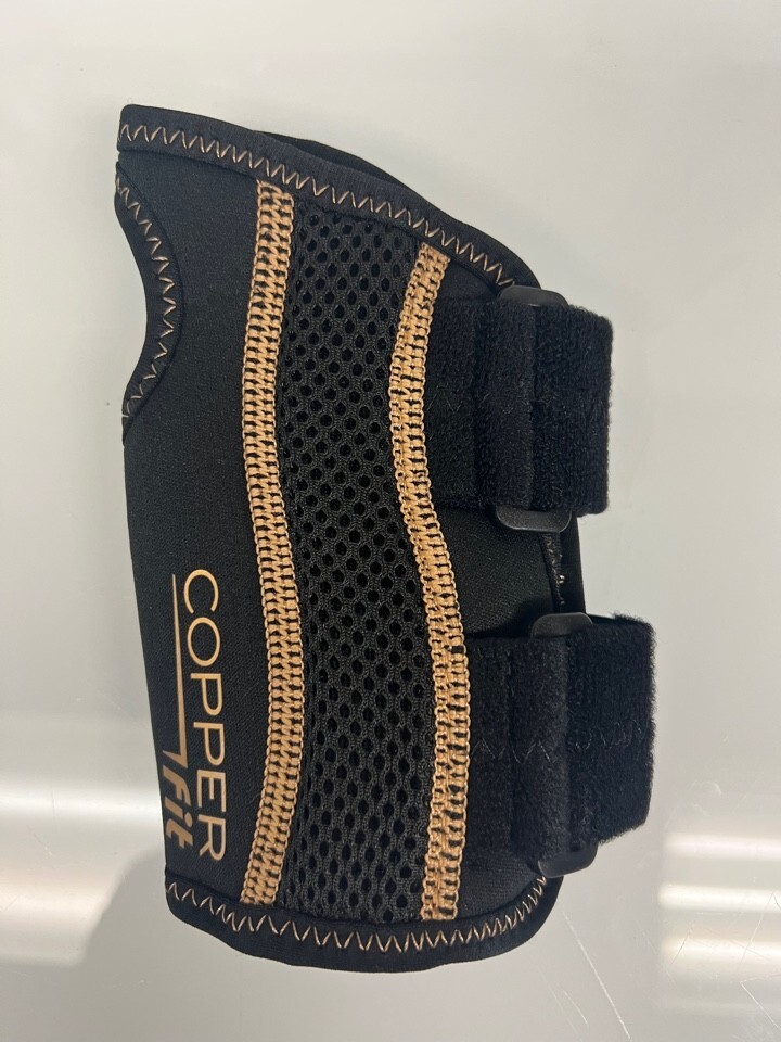 Copper Fit Rapid Relief, Wrist Brace Adjustable Fits Right Wrist S/M - Black