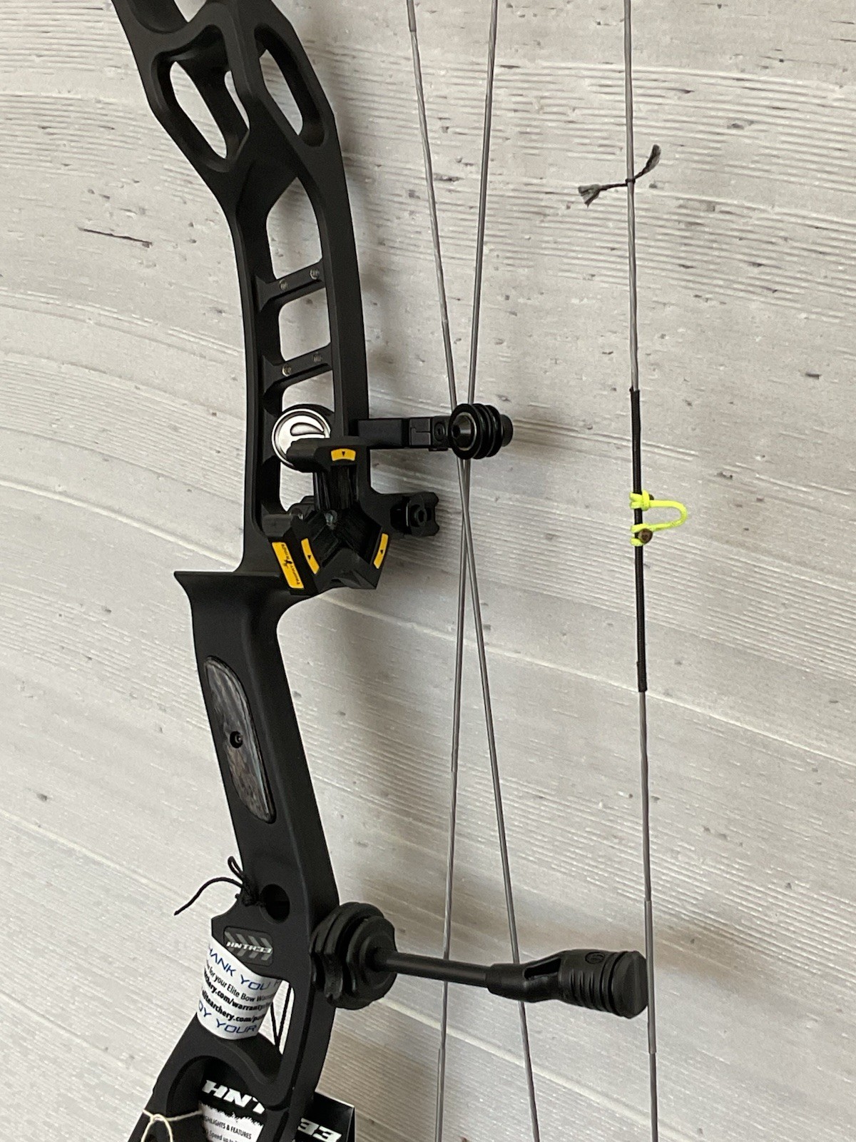 Elite Hunter 33, RH, In Black