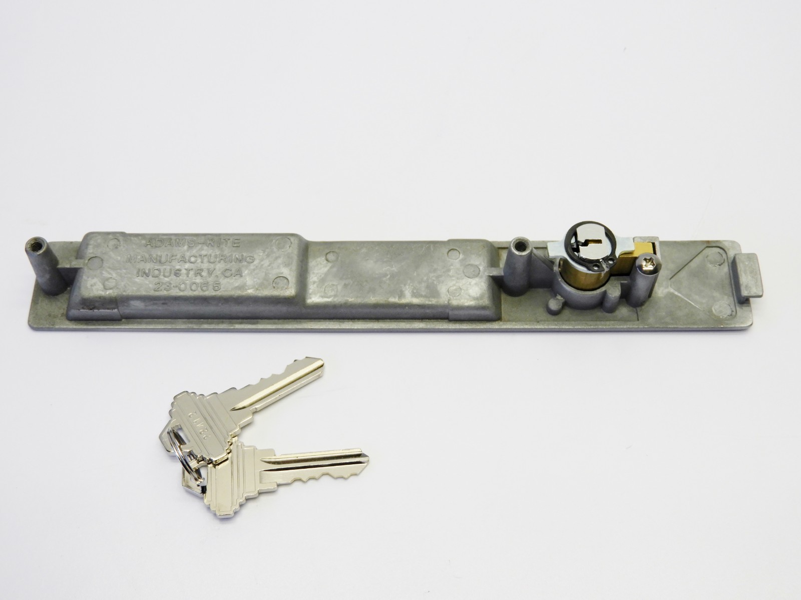 NEW Flush Mount Sliding Patio Door Lockset with Keyed Access Exterior Escutcheon