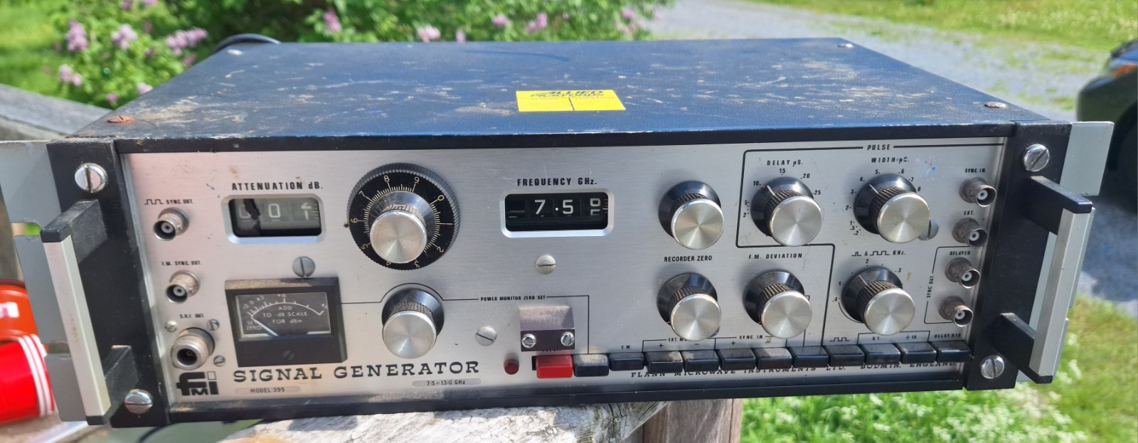 Vintage FMI Model 399 Signal Generator