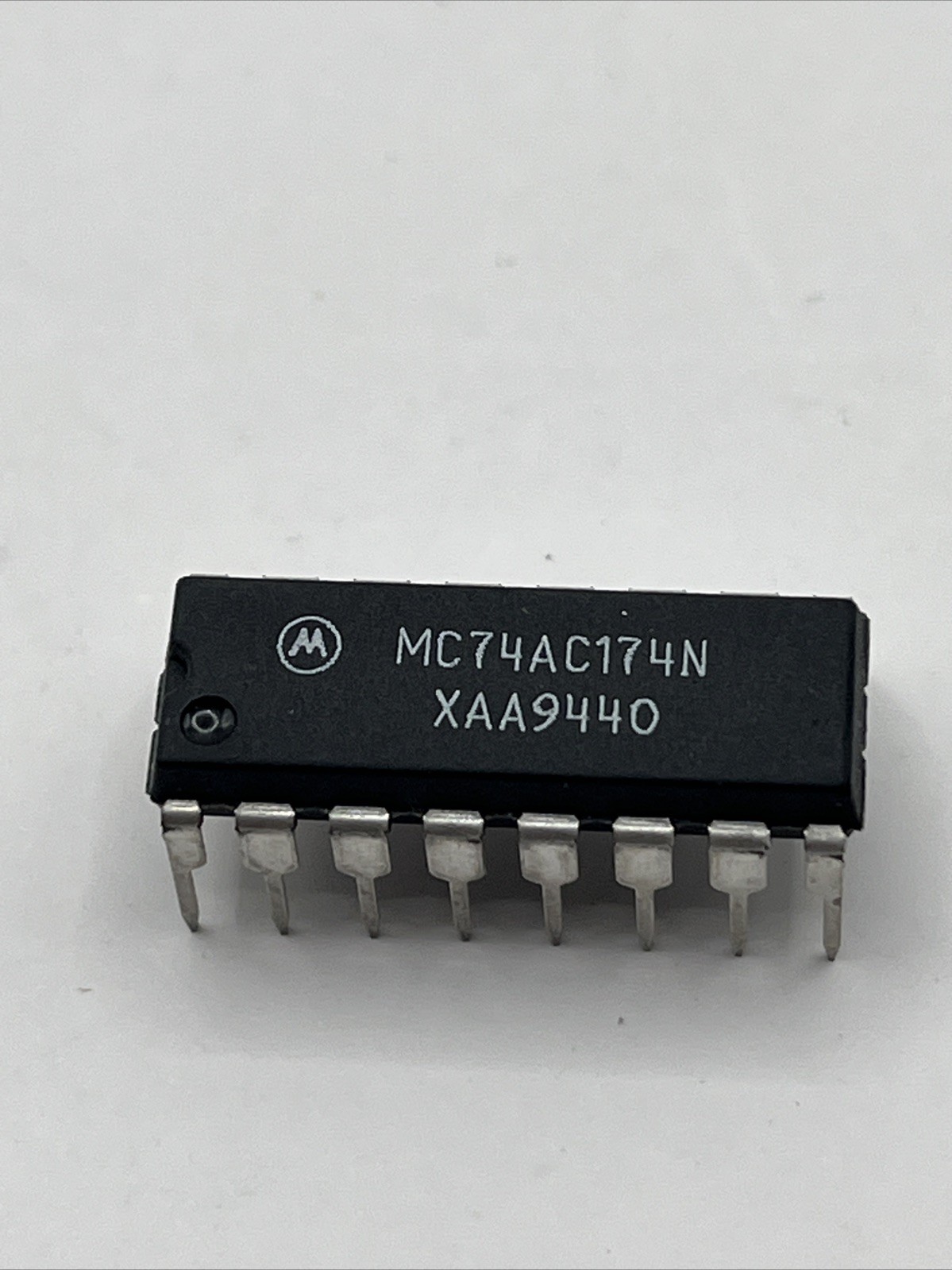 MC74AC174N - Motorola - D Flip-Flop, AC Series 16-Pdip NOS -25 Pcs