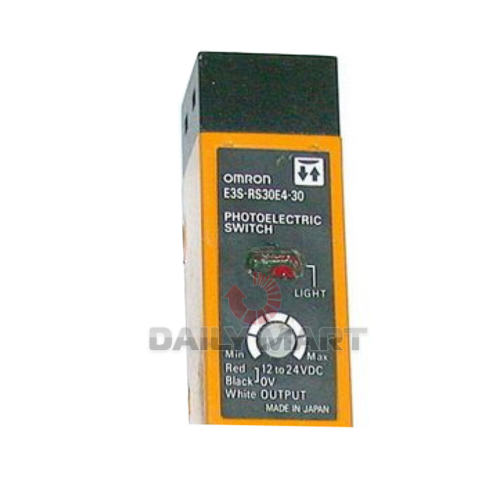 New in box OMRON E3S-RS30E4-30 Photoelectric Switch