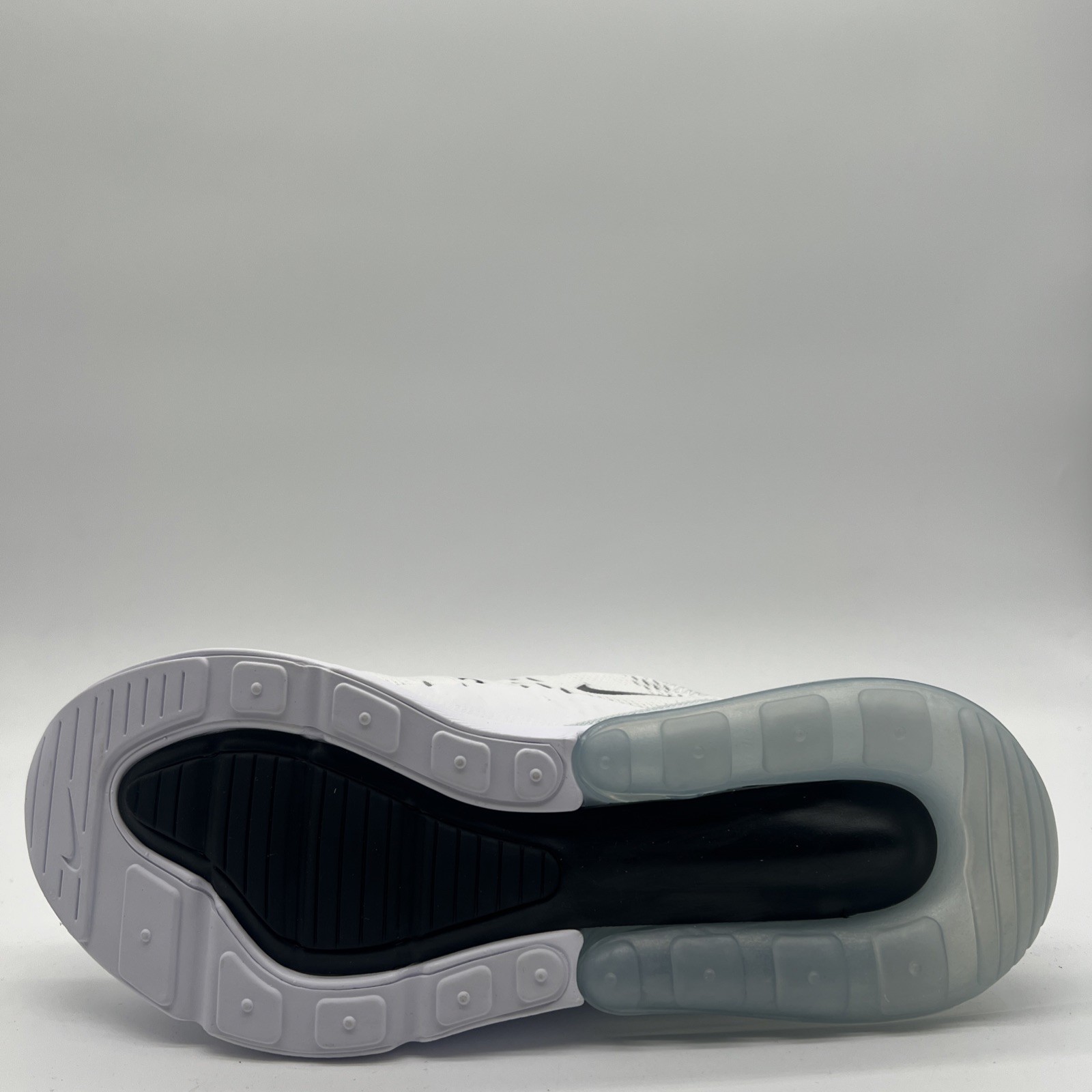 NIke Air Max 270 White Black AH8050 100 Mens Size 10.5 NEW Running Sneakers