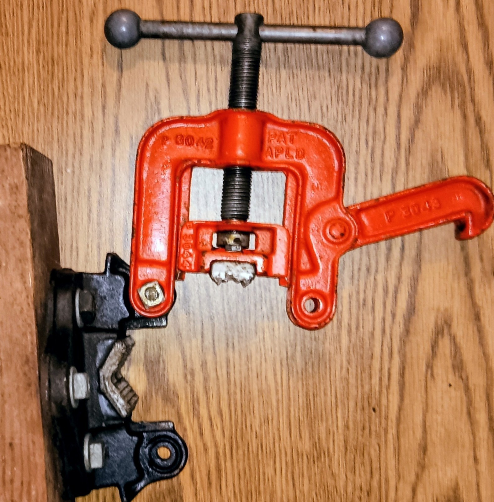 NYE No. 70 Yoke Style Pipe Vise 1/8" to 2" Clamp-On Portable Plumber’s Vise Nice