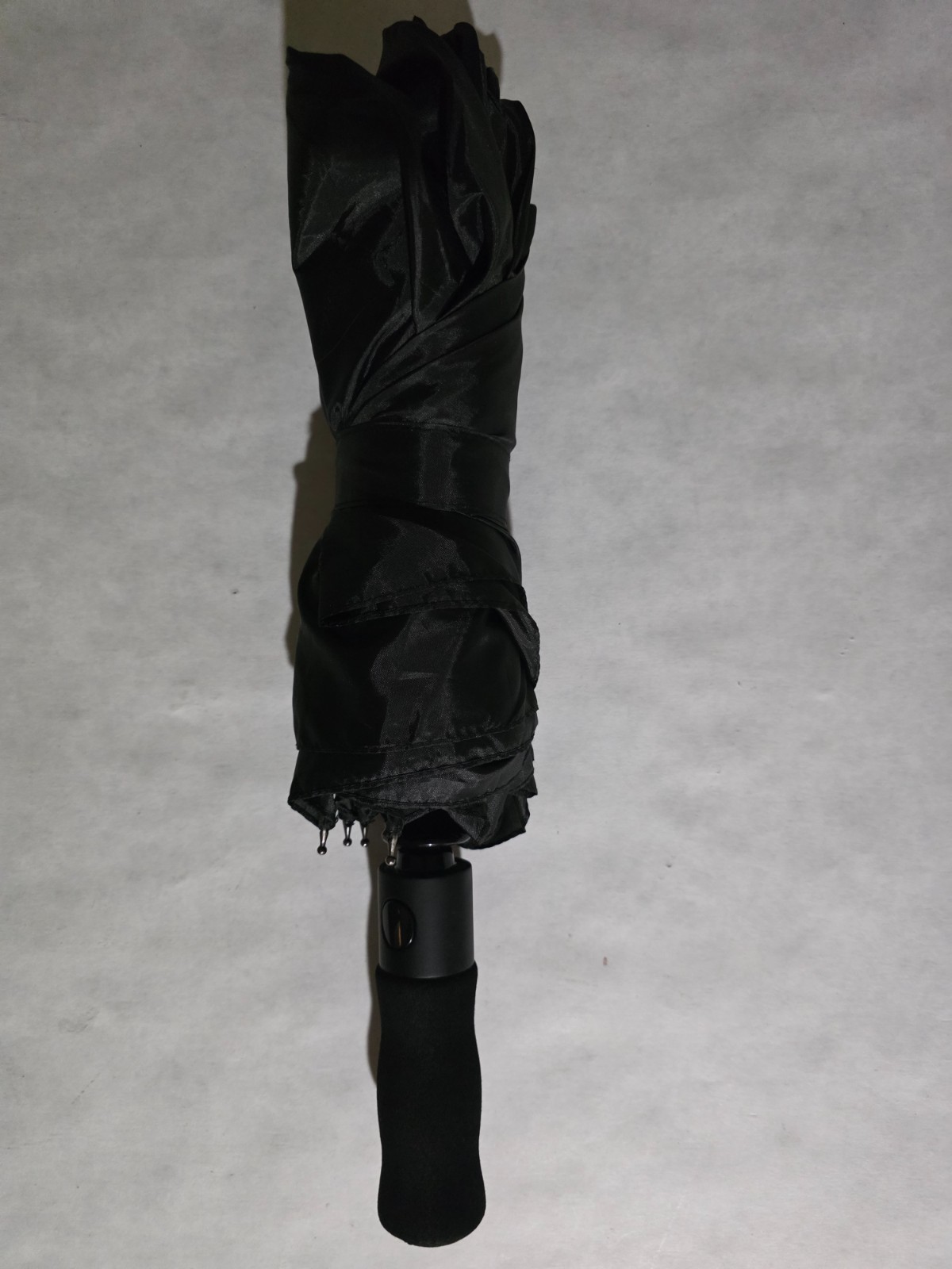 ShedRain VORTEX Auto Open Auto Close 47" Compact Umbrella Black