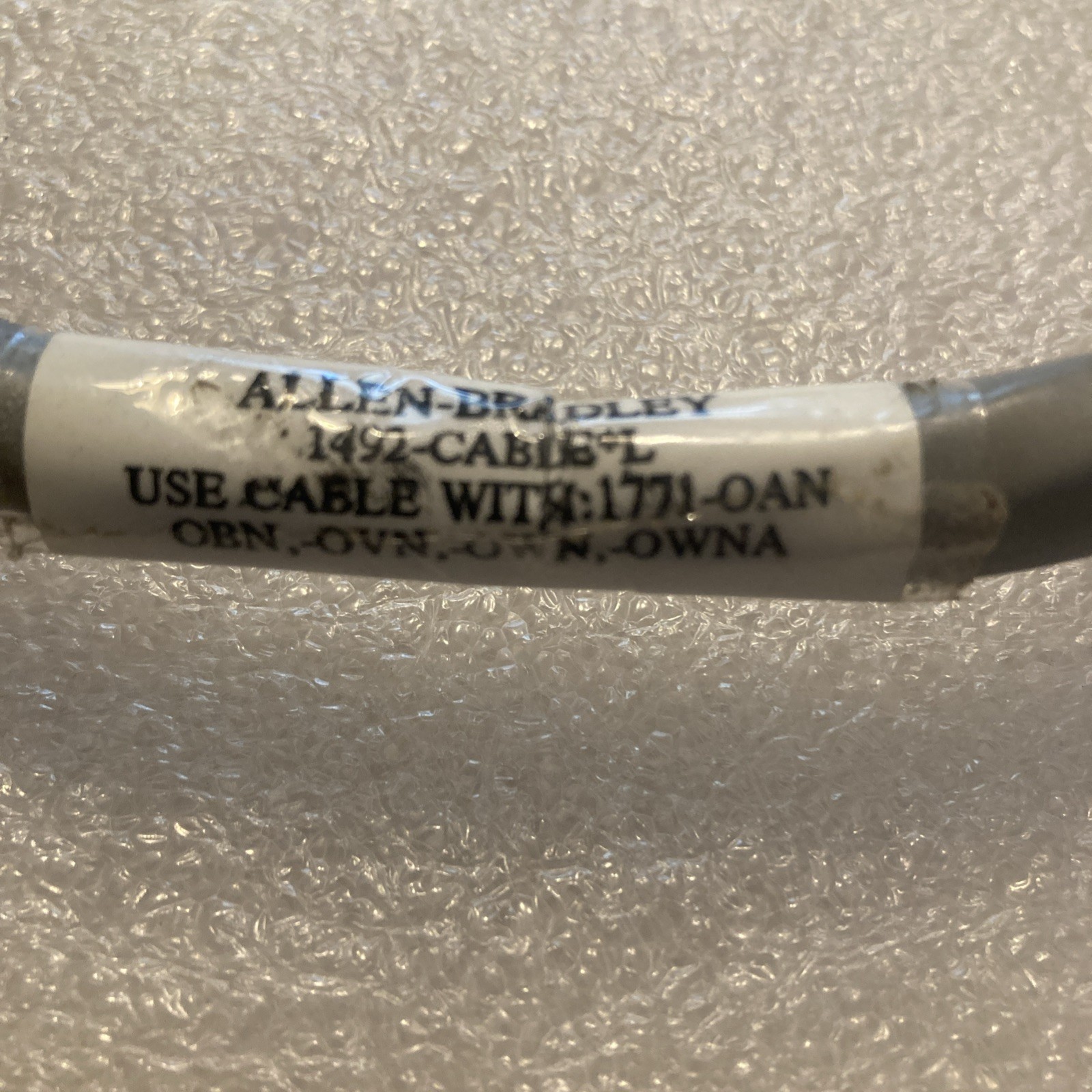 Allen Bradley 1492 - Cable L - Use Cable With 1771-OAN, OBN, OVN, OWN, OWNA