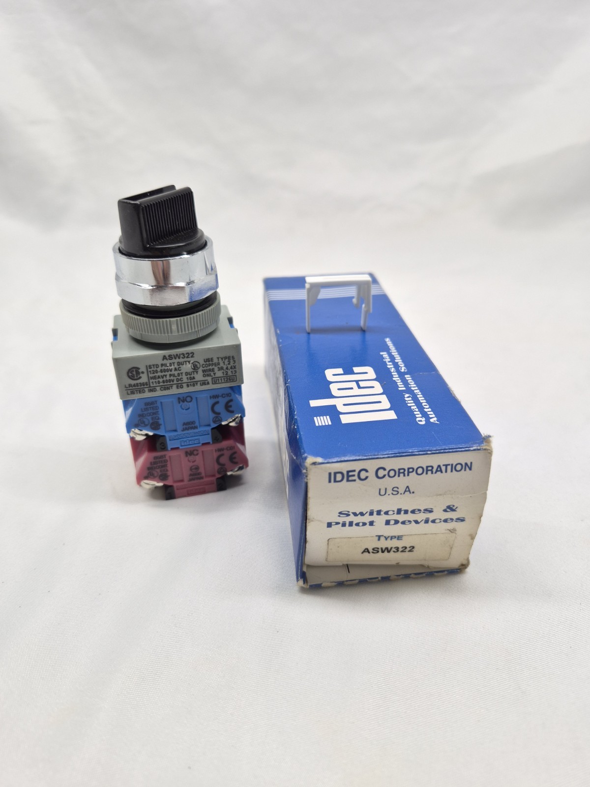 IDEC corporation Type ASW322 Switches And Pilots Devices