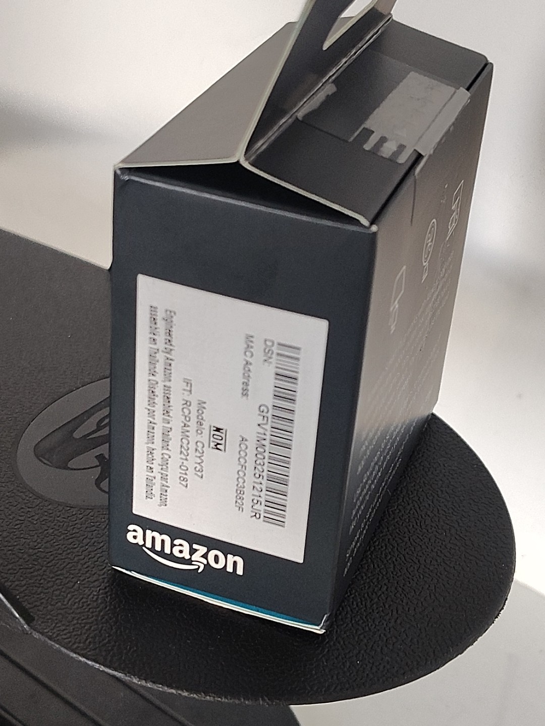 SEALED Amazon Smart Plug Alexa Controls Any Outlet C2YY37 Vacation Security