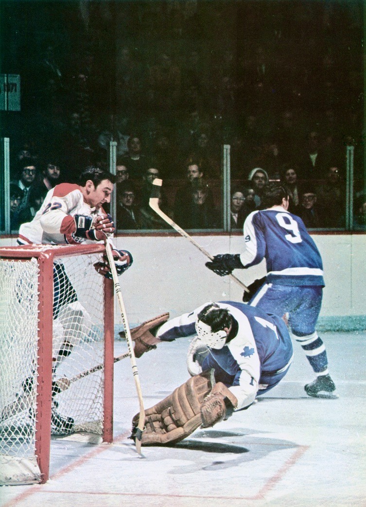 1972 Toronto Maple Leafs Hockey Magazine
