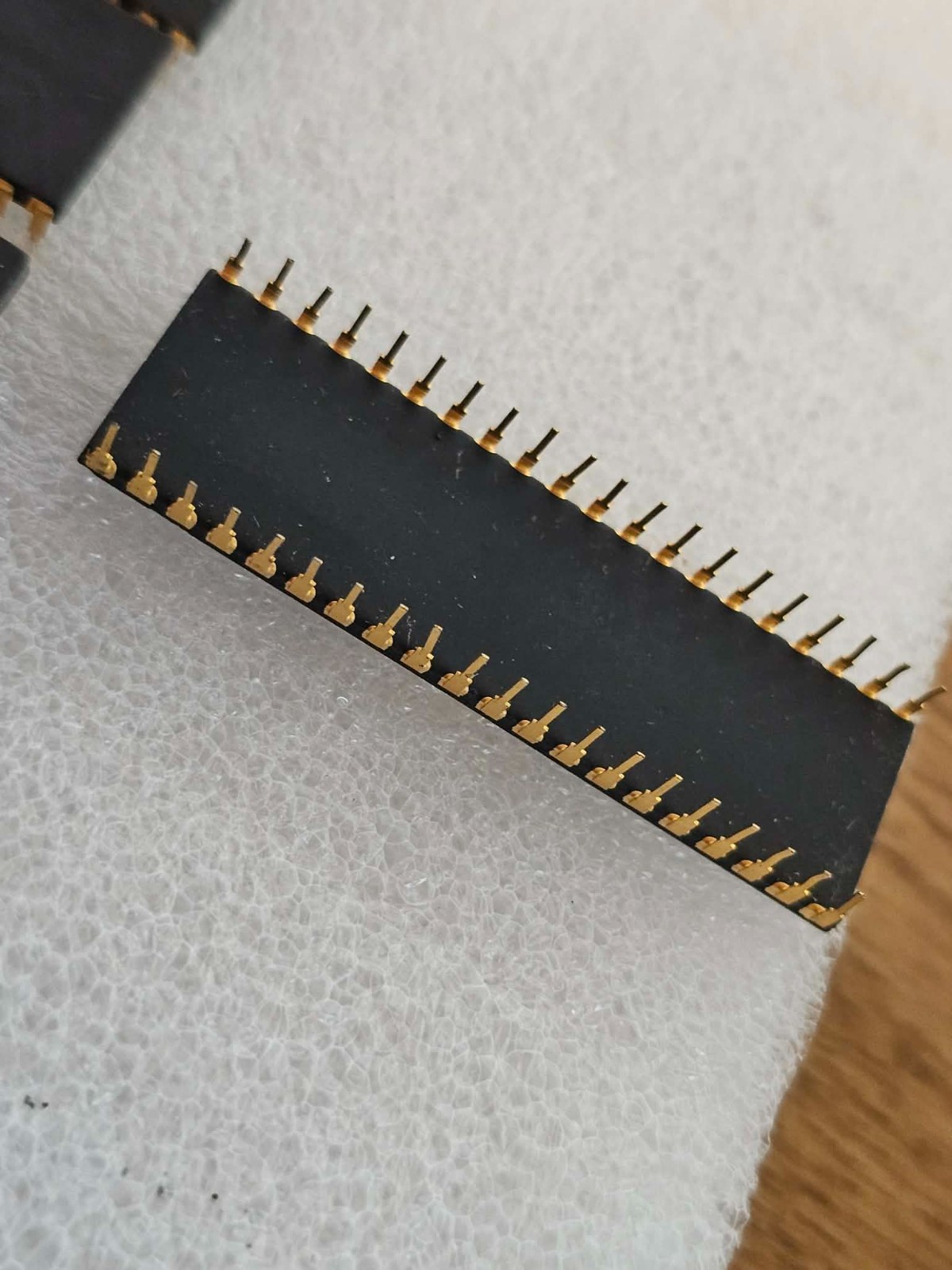 Mitel MD4332BD 32-Segment LCD Display Driver Gold Ceramic Engineering Sample