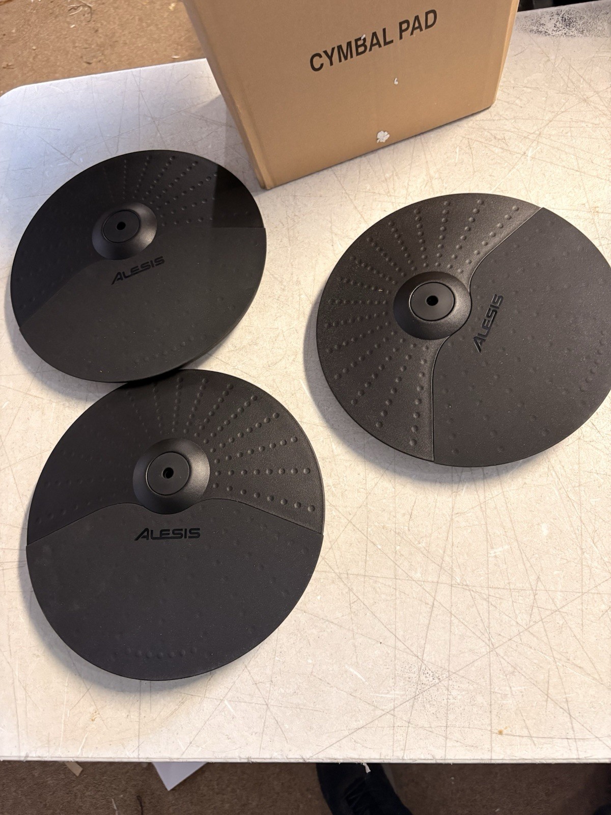 alesis surge series set of 3 electric drum cymbals, 10" two with choke 1 single